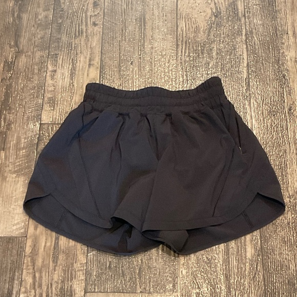 🍋Lululemon Track That Mid-Rise Short 5" Black, SZ 4 - Picture 5 of 5